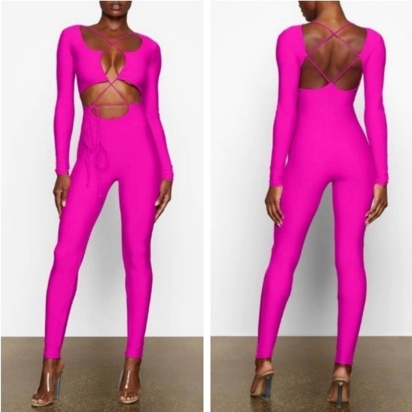 SKIMS lace-up catsuit Fuscia pink jumpsuit onesie/XXS/ NWT - Picture 1 of 14